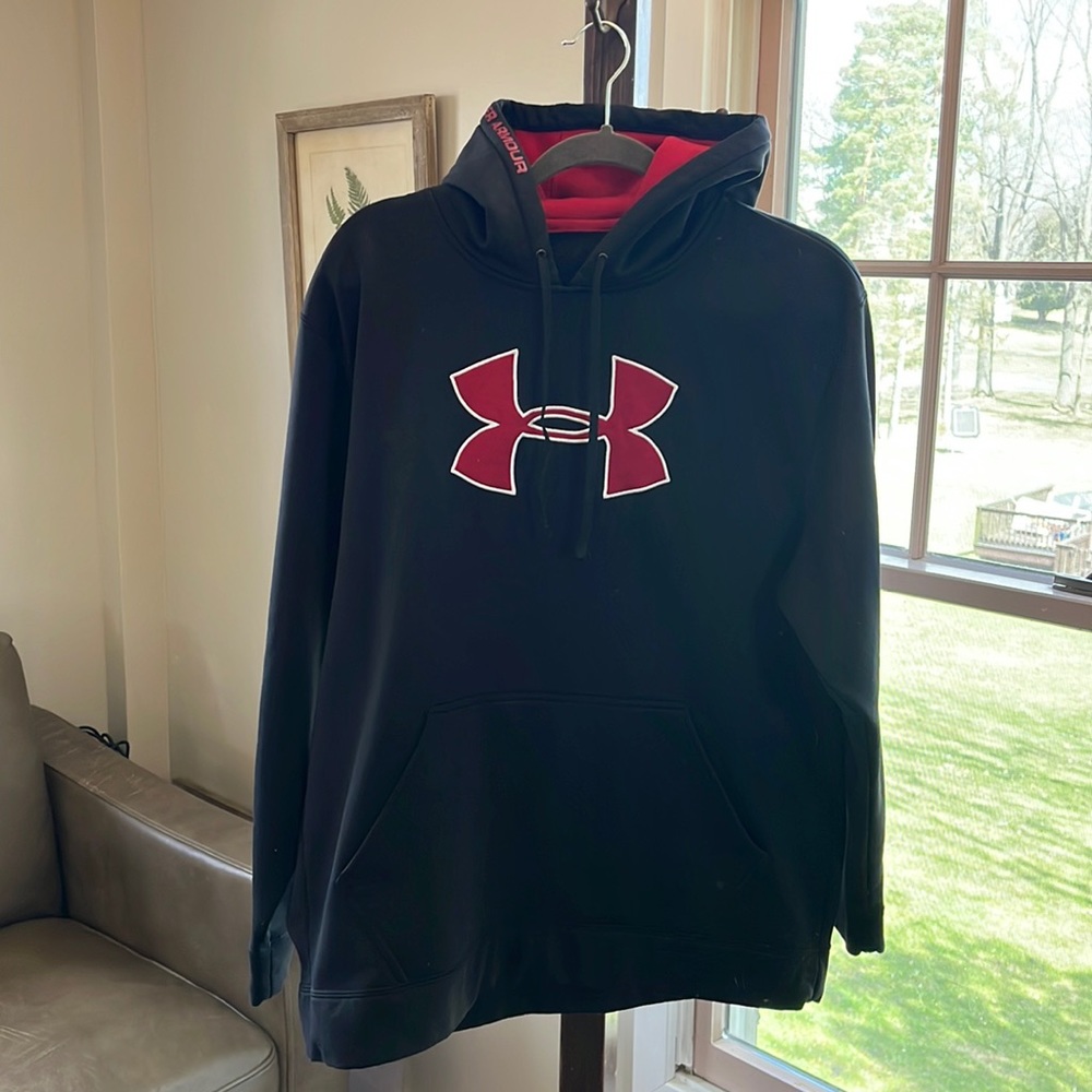 💥💥💥Under Armour men’s medium hoodie💥💥💥